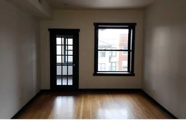 6155 S King Dr APT 3, Chicago, IL 60637