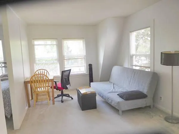 5032 22nd Ave NE — Photo 1