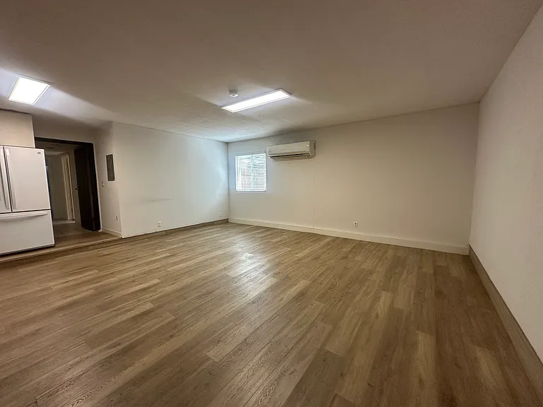 5418 Almont St — Photo 3