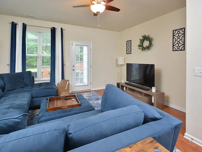 100-324 Stratford Lakes Dr — Photo 7