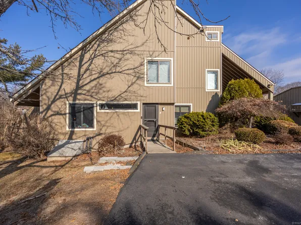 16 Pine Orchard Road APT 1, Branford, CT 06405