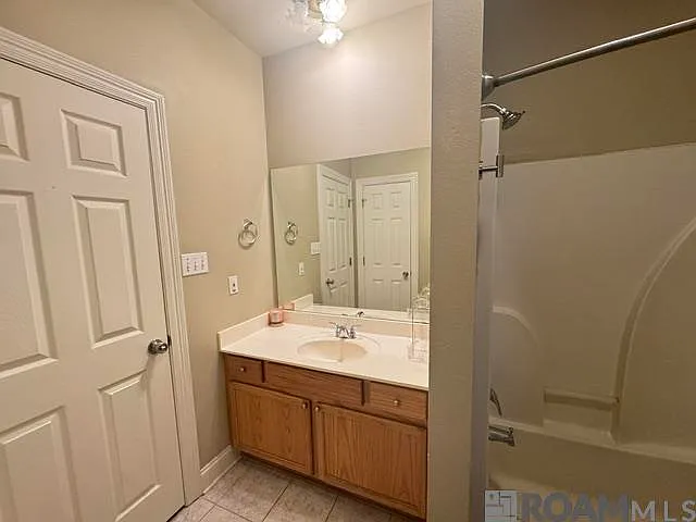 4625 Burbank Dr #603 — Photo 11