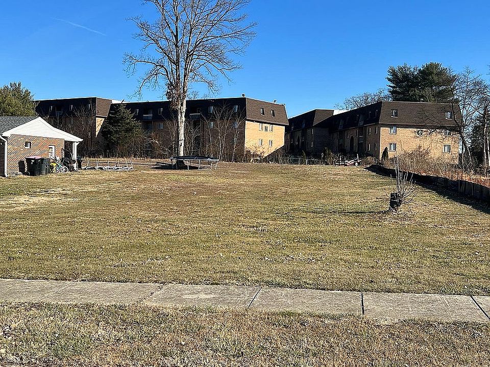 1st image of 69 Evergreen Ave
