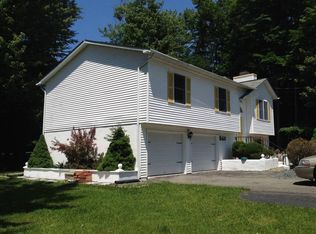 8228 Sunset Dr, Tobyhanna, PA