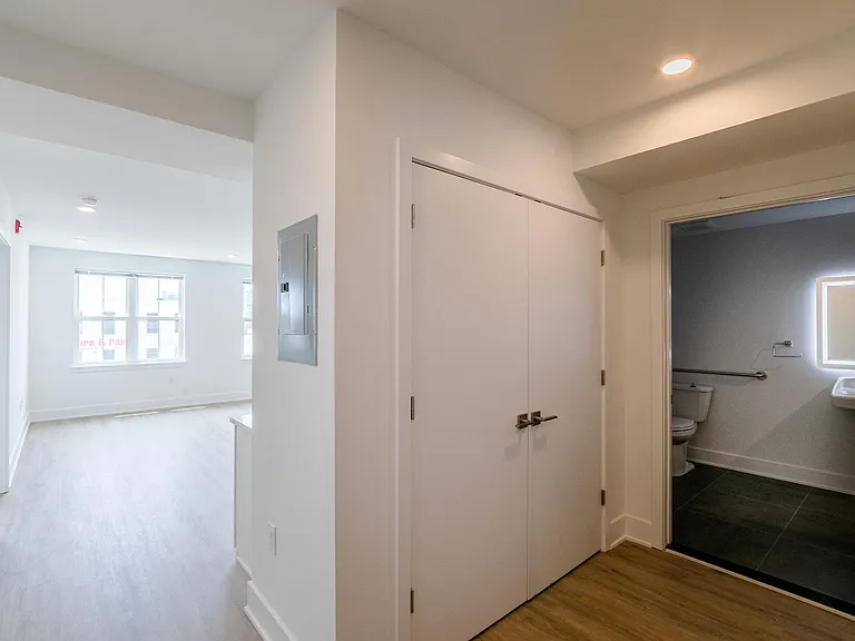 1201 W Girard Ave — Photo 99