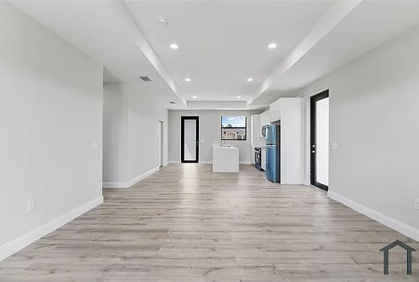 1056 Fayette Ave — Photo 8