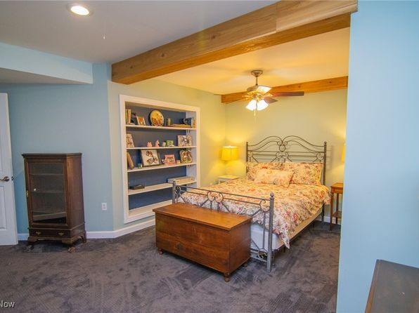 72392 Fairpoint Shepherdstown Rd, Saint Clairsville, OH 43950