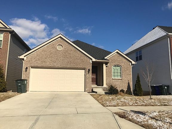 3rd image of 3748 Blue Bonnet Dr