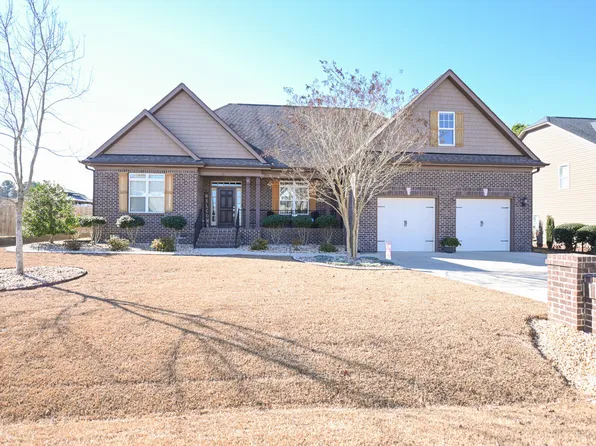 31 Treewood Ln, Clayton, NC 27520