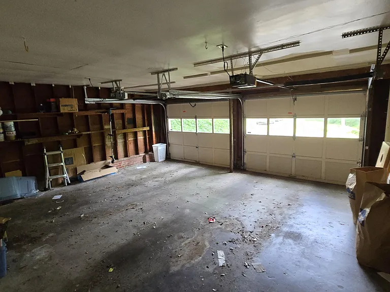 1119 Manship St — Photo 26