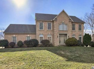 1300 Hillside Dr, Carlisle, PA 17013