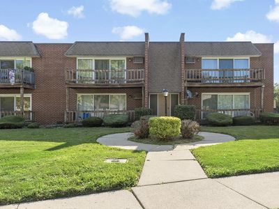 535 N Pleasant Dr APT 2B, Glenwood, IL, 60425
