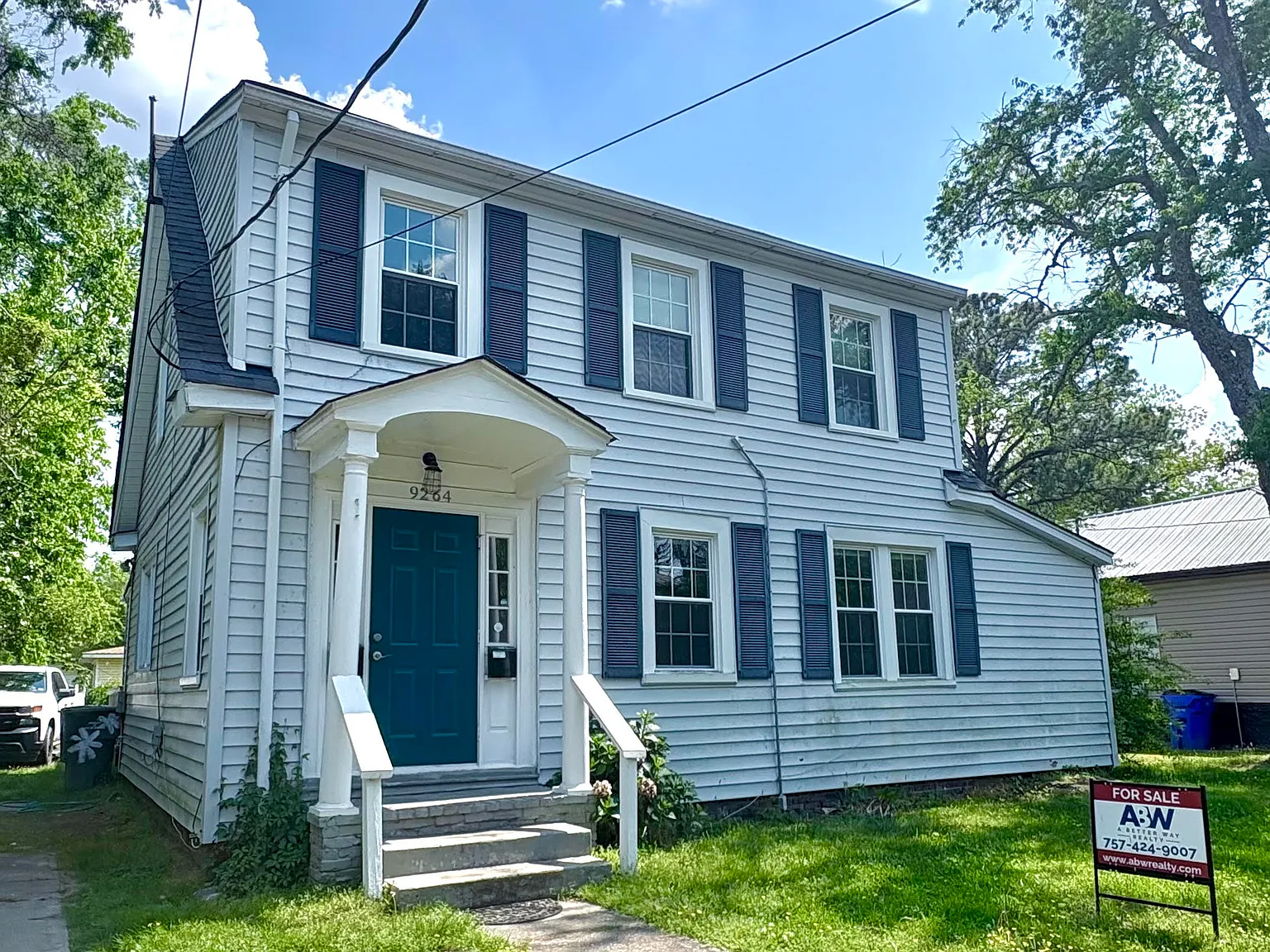 9264 Buckman Ave — Photo 1