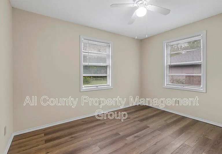 2116 Andover St — Photo 13