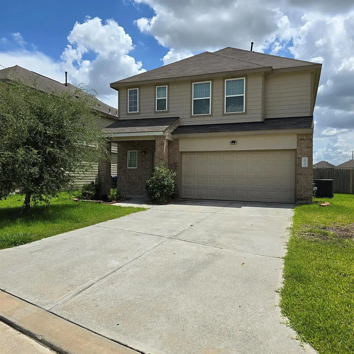 3 bed, 2.5 bath, 1884 sqft, $2,100 — Photo 1