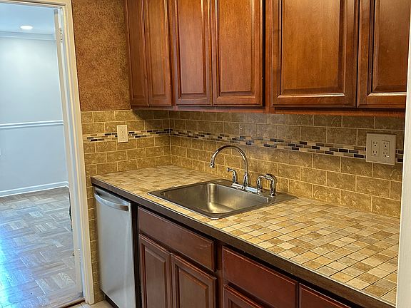 2nd image of 100 Colfax Ave APT 2H