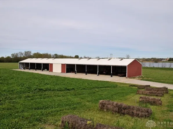 1320 S Bird Rd, Springfield, OH 45505