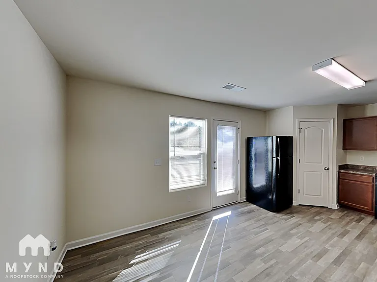 2547 Piering Dr — Photo 7