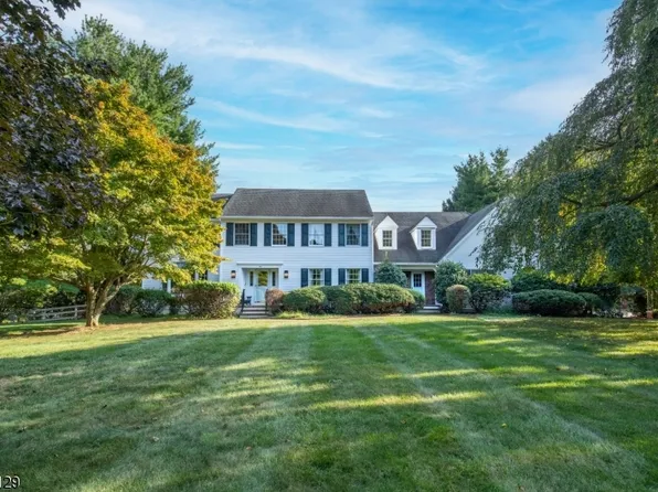 1 Viewpoint Terrace, Tewksbury Twp., NJ 08833