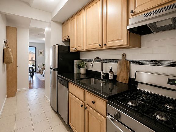 2nd image of 322 E 39th St APT 2A