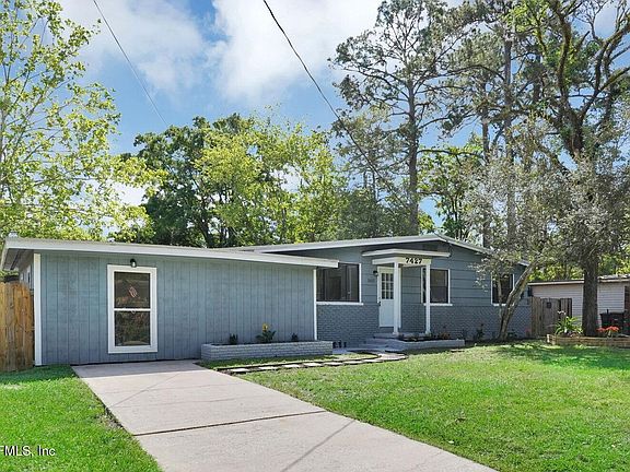 3rd image of 7427 WARNER Drive