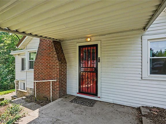 2nd image of 10528 Country Club Ln