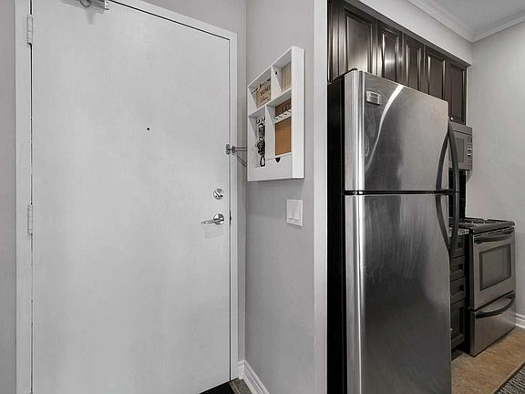 4th image of 2325 Central Park Dr Unit 1202