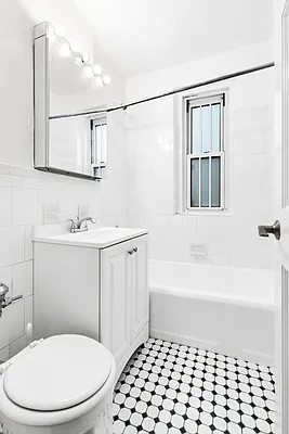 Rented by Cooper & Cooper Real Estate | media 14