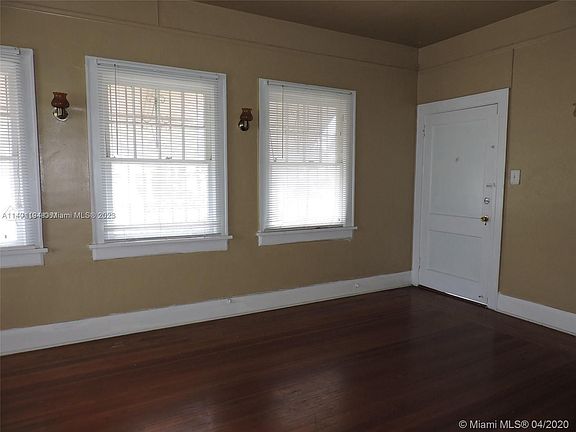 3rd image of 1800 Fillmore St APT A