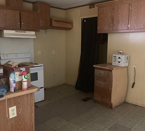 3rd image of 817 Saint Peter St
