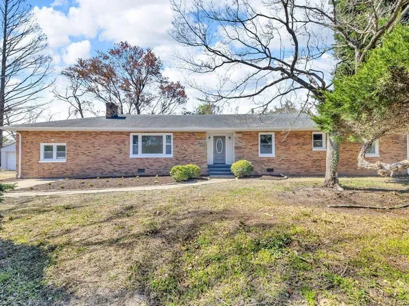 1 Iris Pl, Hampton, VA 23663