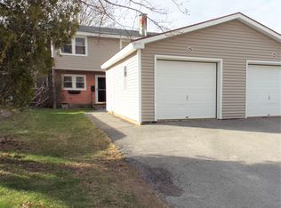 15 Blue Hl W, Bangor, ME 04401