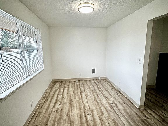 3rd image of 2435 Lee St SE #11133537