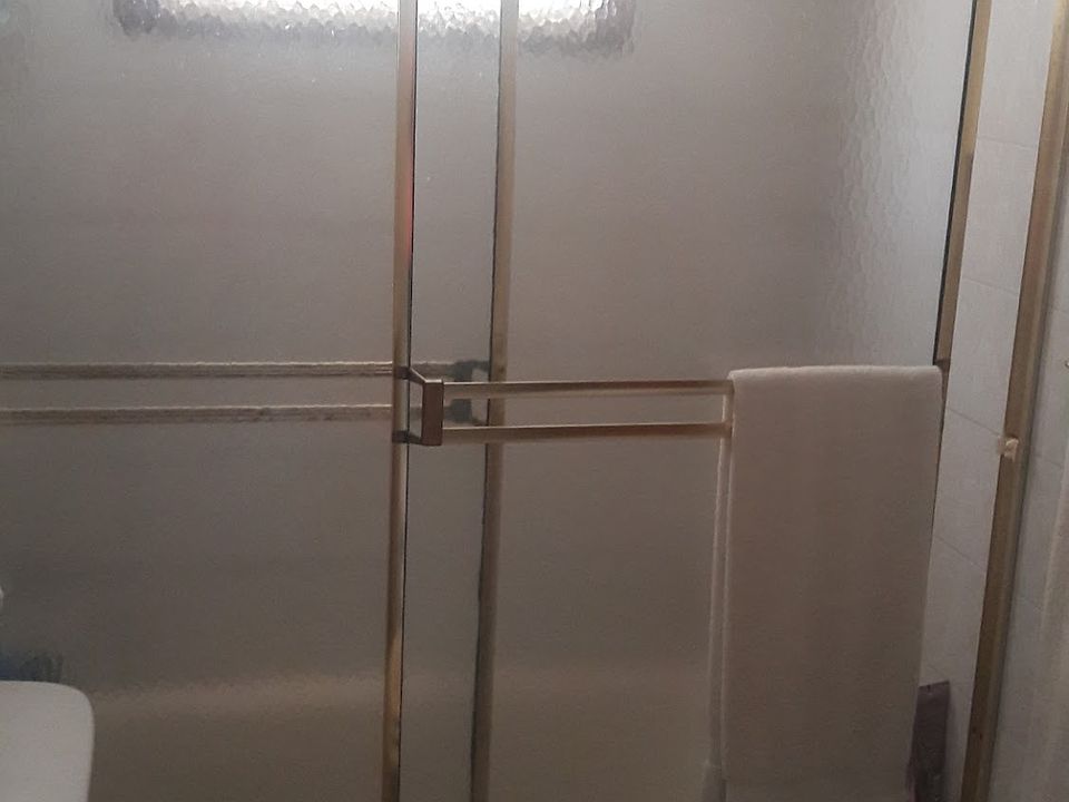 2nd image of 12 Chapel Pl