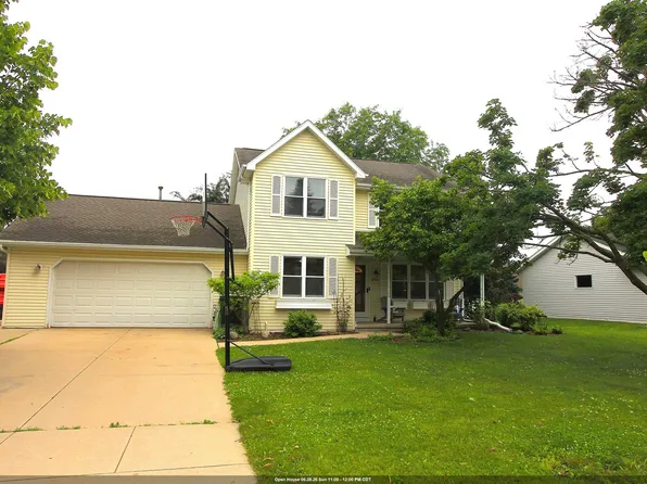 2933 Sunray Ln, Green Bay, WI 54313