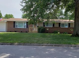 1267 Rebecca Ln, Macomb, IL 61455