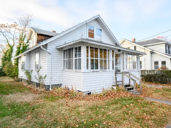 34 Franklin St, Milton, MA 02186