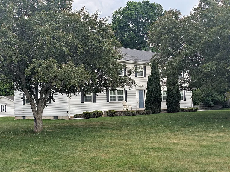 200 Carpenter Rd — Photo 12