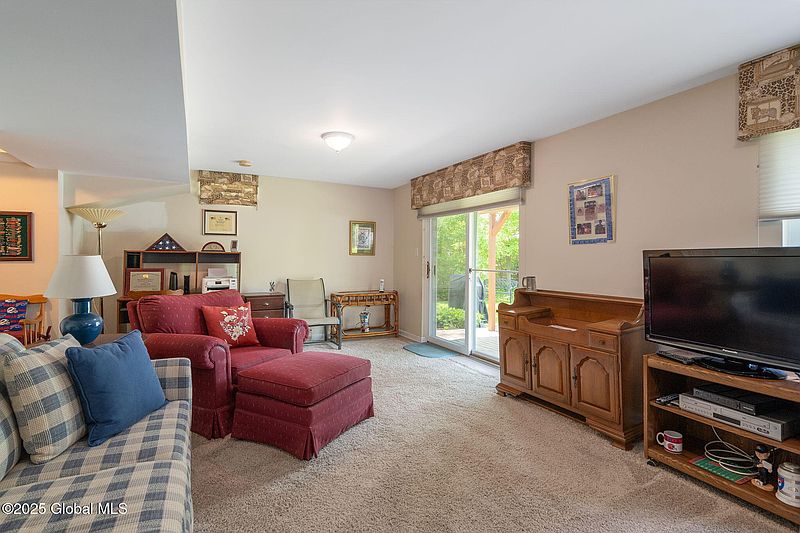 5th image of 1401 Balltown Road