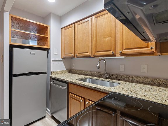 1704 19th St NW APT 4, Washington, DC 20009 | MLS #DCDC2150118 | Zillow