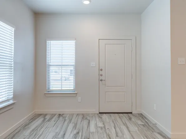 7046-7052 41st St, Lubbock, TX 79407