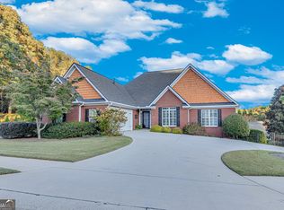909 Brenau Point Dr, Gainesville, GA 30501