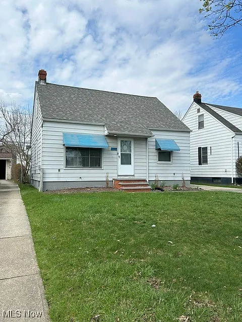 19309 Fairway Ave photo 1