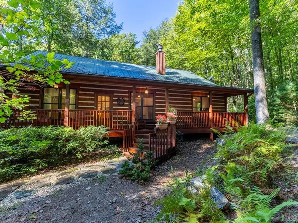 196 Sourwood Court, Sapphire, NC 28774