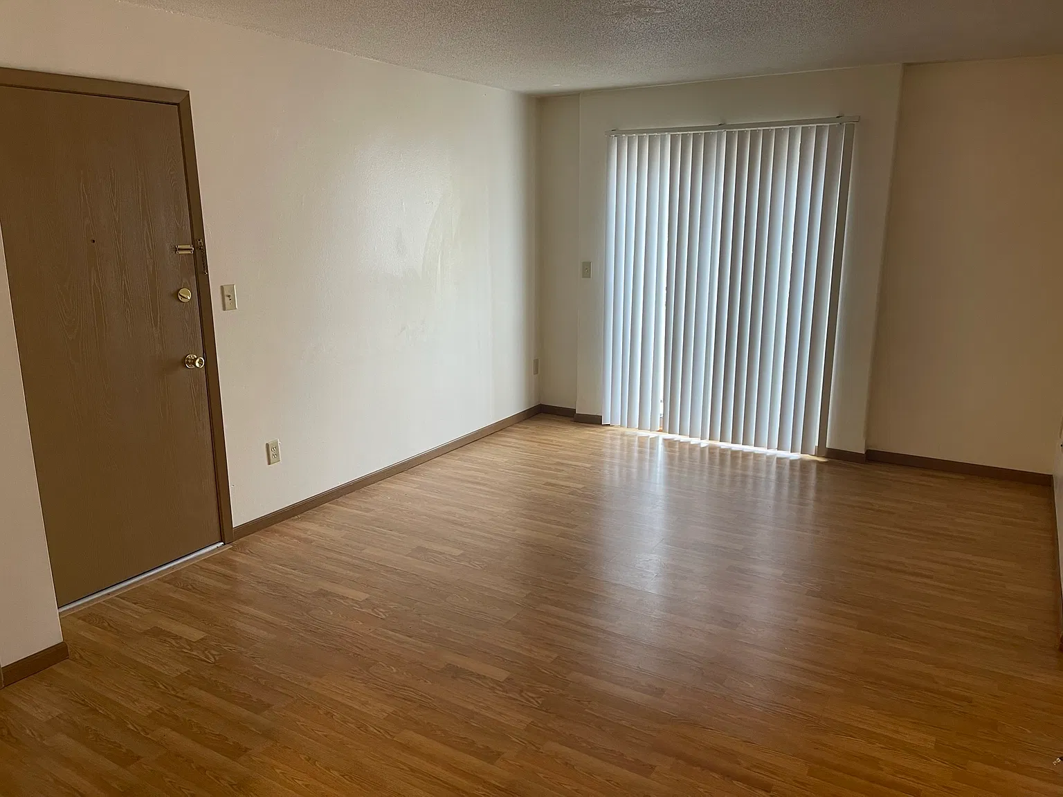 2 bed, $1,276 — Photo 4