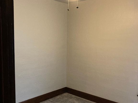 5th image of 88 Heussy Ave #1