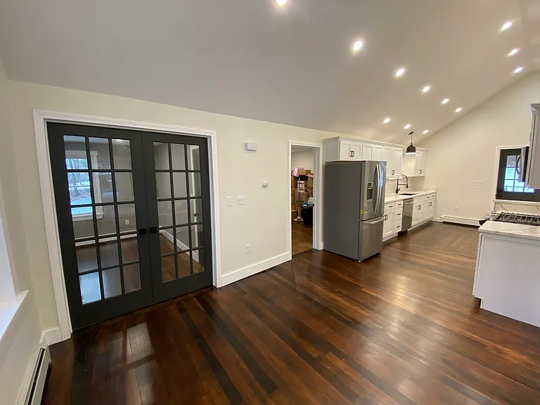 64 Manning St — Photo 10