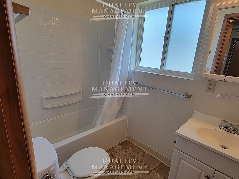 206 Meffan Ave — Photo 7