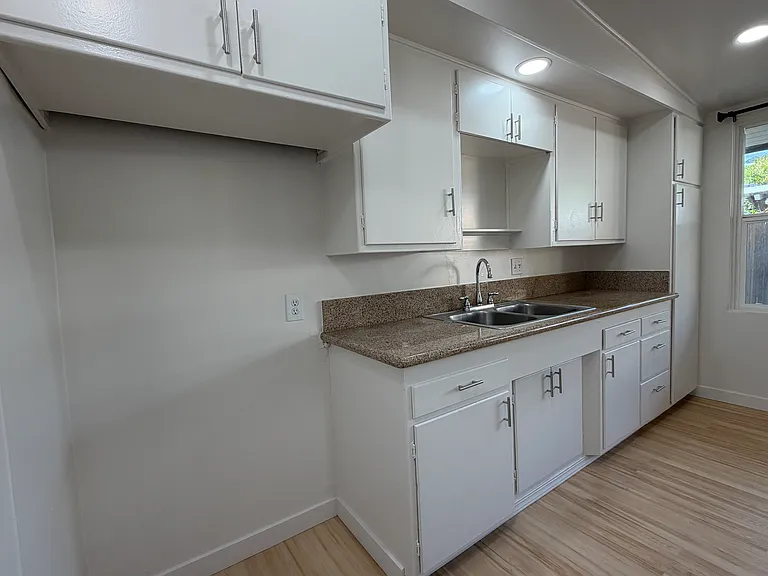 415 S Baldwin Ave #2 — Photo 10