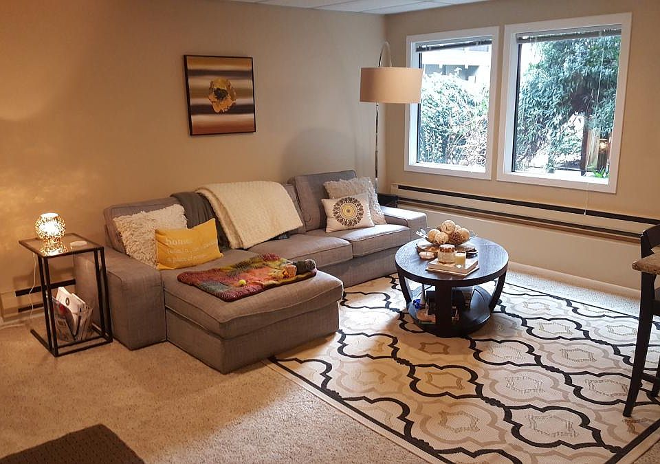 Ample window light overlooks the side yard.